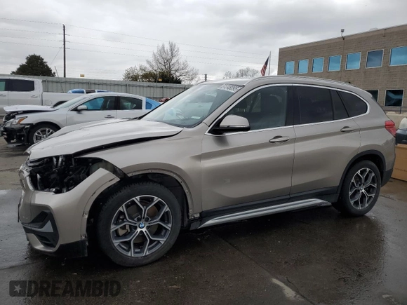 2022 BMW X1 xDrive28i with VIN WBXJG9C0XN5V03922, listed as a Copart auction lot 51248095 with 52,282 mi miles and Salvage Title. Bid and sale history available at carsss.com. Image 1.