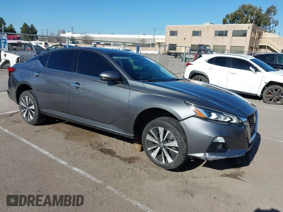 2020 Nissan Altima 2.5 SL with VIN 1N4BL4EV3LC142122, listed as a IAAI auction lot 41648381 with 55,265 mi miles. Bid and sale history available at carsss.com. Image 1.