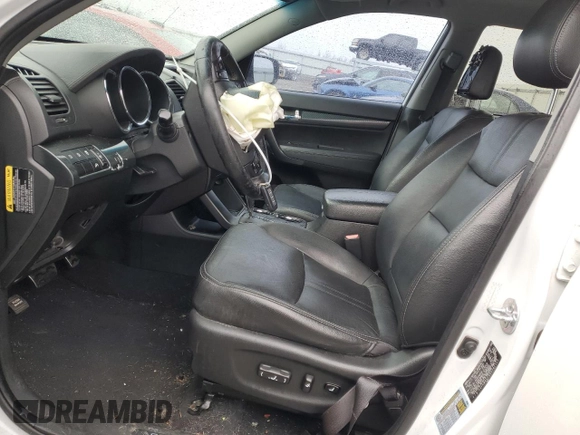 2011 Kia Sorento SX with VIN 5XYKW4A28BG164365, listed as a Copart auction lot 86365784 with 167,961 mi miles and Non Repairable. Bid and sale history available at carsss.com. Image 7.