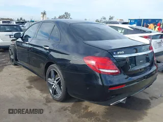 2020 Mercedes-Benz E 350 с VIN W1KZF8DB7LA832522, выставлен на аукционе IAAI как лот 41912241 с пробегом 31 203 миль миль и . История ставок и продаж доступна на DreamBid. Изображение 3.