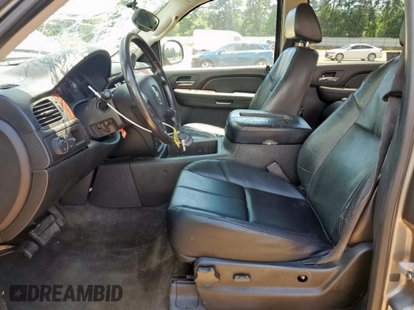 2008 Chevrolet Tahoe LTZ with VIN 1GNFC13J18R108007, listed as a Copart auction lot 58102505 with 270,847 mi miles and Clean title. Bid and sale history available at DreamBid. Image 7.