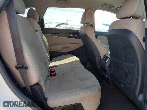 2016 Kia Sorento LX with VIN 5XYPG4A58GG178030, listed as a Copart auction lot 55608725 with 212,810 mi miles and Salvage Title. Bid and sale history available at carsss.com. Image 11.