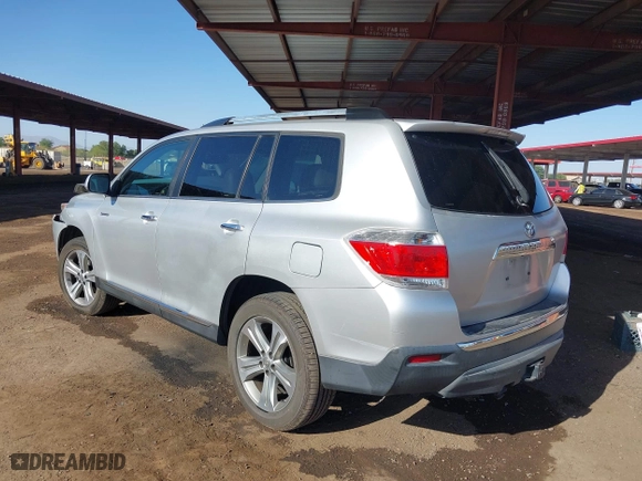 2011 Toyota Highlander Limited with VIN 5TDYK3EH9BS045001, listed as a IAAI auction lot 40718670 with 166,133 mi miles. Bid and sale history available at carsss.com. Image 3.