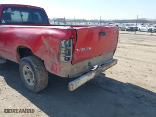 2005 Dodge Ram 2500 SLT with VIN 3D7KS26CX5G750448, listed as a IAAI auction lot 41790920 with 194,398 mi miles. Bid and sale history available at carsss.com. Image 6.