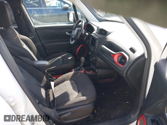 2018 Jeep Renegade Trailhawk with VIN ZACCJBCB9JPG81032, listed as a IAAI auction lot 41722934 with 178,502 mi miles. Bid and sale history available at carsss.com. Image 5.