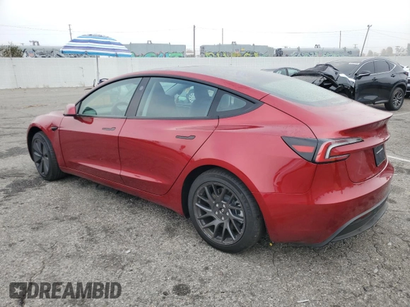 2024 Tesla Model 3 z VIN 5YJ3E1EA8RF848065, wystawiony jako Copart lot #82765684 z przebiegiem 3782 mil mil oraz Szkody całkowita. Historia ofert i sprzedaży dostępna na DreamBid. Obrazek 2.