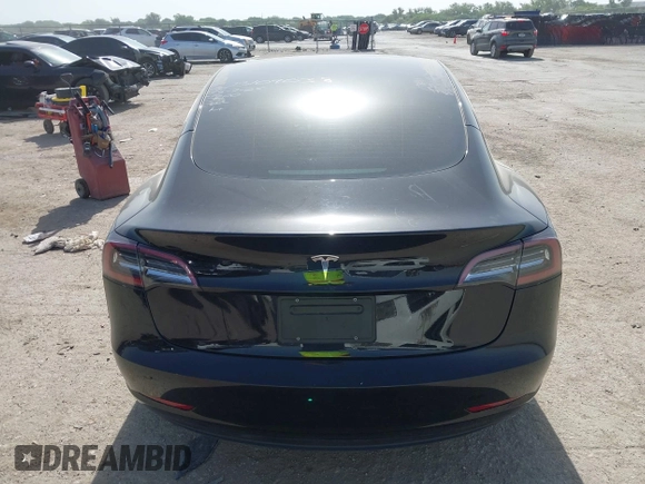 2023 Tesla Model 3 z VIN 5YJ3E1EA7PF465540, wystawiony jako IAAI lot #42261848 z przebiegiem 15 885 mil mil oraz . Historia ofert i sprzedaży dostępna na DreamBid. Obrazek 16.