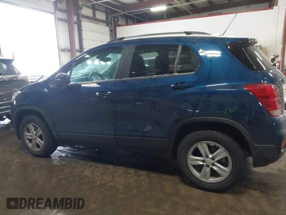 2020 Chevrolet Trax LT with VIN KL7CJPSB9LB330369, listed as a IAAI auction lot 41284251 with 26,848 mi miles. Bid and sale history available at carsss.com. Image 14.