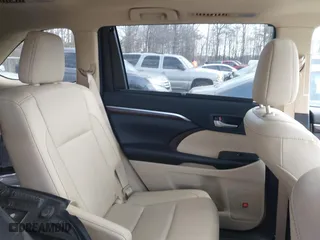 2015 Toyota Highlander Limited with VIN 5TDDKRFH7FS104116, listed as a IAAI auction lot 41612287 with 87,515 mi miles. Bid and sale history available at carsss.com. Image 8.