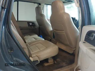2005 Ford Expedition Eddie Bauer with VIN 1FMPU17585LA92339, listed as a IAAI auction lot 41840325 with 237,470 mi miles. Bid and sale history available at carsss.com. Image 8.