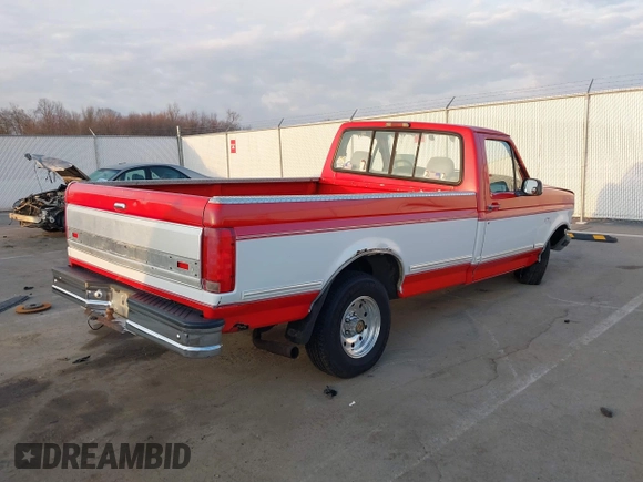 1994 Ford F-150 with VIN 1FTDF15Y0RLB45961, listed as a IAAI auction lot 41783519 with 230,365 mi miles. Bid and sale history available at carsss.com. Image 4.