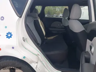 2016 Kia Soul with VIN KNDJN2A21G7403486, listed as a IAAI auction lot 41913168 with 119,247 mi miles. Bid and sale history available at carsss.com. Image 8.