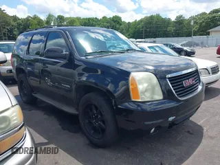 2012 GMC Yukon SLT z VIN 1GKS1CE00CR100555, wystawiony jako IAAI lot #42515308 z przebiegiem 238 578 mil mil oraz . Historia ofert i sprzedaży dostępna na DreamBid. Obrazek 1.
