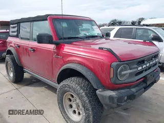 2021 Ford Bronco with VIN 1FMDE5BHXMLB01758, listed as a IAAI auction lot 41418048 with 31,652 mi miles. Bid and sale history available at carsss.com. Image 1.