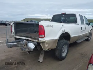 2000 Ford Super Duty F-250 XL with VIN 1FTNW21F5YEE13839, listed as a IAAI auction lot 38604393 with 288,366 mi miles. Bid and sale history available at carsss.com. Image 4.