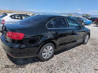 2013 Volkswagen Jetta SE with VIN 3VWDX7AJ8DM292073, listed as a Copart auction lot 59989585 with 129,697 mi miles and Salvage title. Bid and sale history available at DreamBid. Image 3.