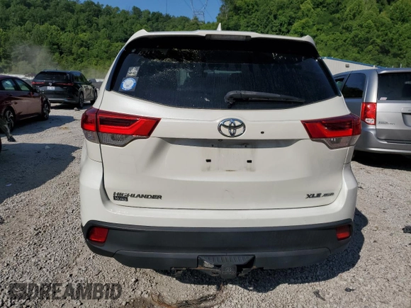2018 Toyota Highlander SE with VIN 5TDJZRFH5JS536369, listed as a Copart auction lot 61564955 with 130,185 mi miles and Salvage title. Bid and sale history available at DreamBid. Image 6.