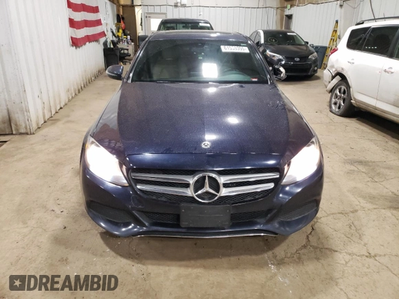 2018 Mercedes-Benz C 300 with VIN 55SWF4KB9JU259232, listed as a Copart auction lot 61559355 with 82,482 mi miles and Salvage title. Bid and sale history available at DreamBid. Image 5.