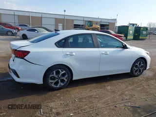 2021 Kia Forte LXS z VIN 3KPF24AD2ME327400, wystawiony jako IAAI lot #41897888 z przebiegiem 103 248 mil mil oraz . Historia ofert i sprzedaży dostępna na DreamBid. Obrazek 13.