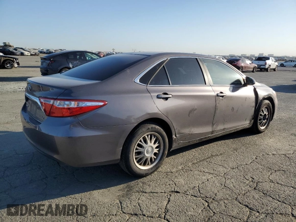 2015 Toyota Camry XLE with VIN 4T4BF1FK9FR494111, listed as a Copart auction lot 48551595 with 292,273 mi miles and Salvage Title. Bid and sale history available at DreamBid. Image 3.