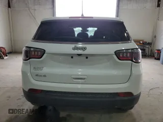 2024 Jeep Compass Sport с VIN 3C4NJDAN2RT145173, выставлен на аукционе Copart как лот 52393345 с пробегом 9 322 миль миль и Списание • Salvage title. История ставок и продаж доступна на DreamBid. Изображение 6.