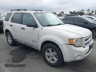2009 Ford Escape Hybrid with VIN 1FMCU49379KA89407, listed as a IAAI auction lot 41692553 with 172,637 mi miles. Bid and sale history available at carsss.com. Image 1.