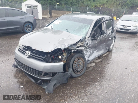 2011 Volkswagen Golf with VIN WVWBB7AJ7BW080691, listed as a IAAI auction lot 40066044 with 232,207 mi miles. Bid and sale history available at carsss.com. Image 6.
