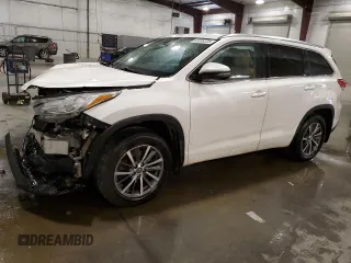 2017 Toyota Highlander XLE with VIN 5TDJZRFH6HS477231, listed as a Copart auction lot 63206235 with 126,780 mi miles and Salvage title. Bid and sale history available at DreamBid. Image 1.