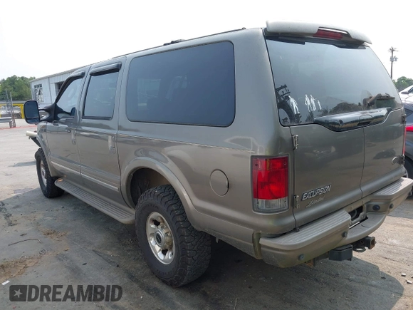 2003 Ford Excursion Limited с VIN 1FMNU43S83EC62057, выставлен на аукционе IAAI как лот 42392383 с пробегом 166 670 миль миль и . История ставок и продаж доступна на DreamBid. Изображение 3.