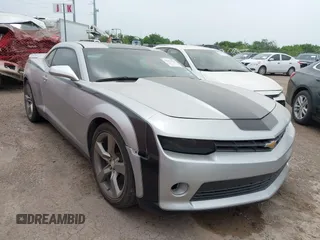 2014 Chevrolet Camaro LT z VIN 2G1FB1E38E9176541, wystawiony jako IAAI lot #42271168 z przebiegiem 67 583 mil mil oraz . Historia ofert i sprzedaży dostępna na DreamBid. Obrazek 1.
