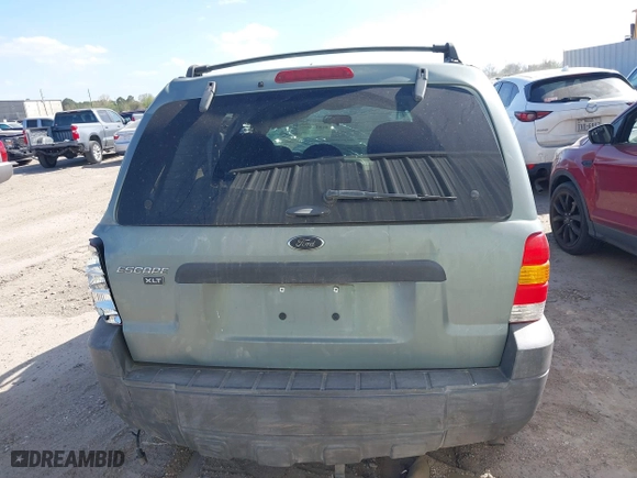 2005 Ford Escape XLT with VIN 1FMYU03175KA84787, listed as a IAAI auction lot 41814099 with 168,342 mi miles. Bid and sale history available at carsss.com. Image 16.