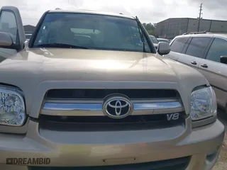 2005 Toyota Sequoia SR5 with VIN 5TDZT34AX5S241653, listed as a IAAI auction lot 41960379 with 251,280 mi miles. Bid and sale history available at carsss.com. Image 10.