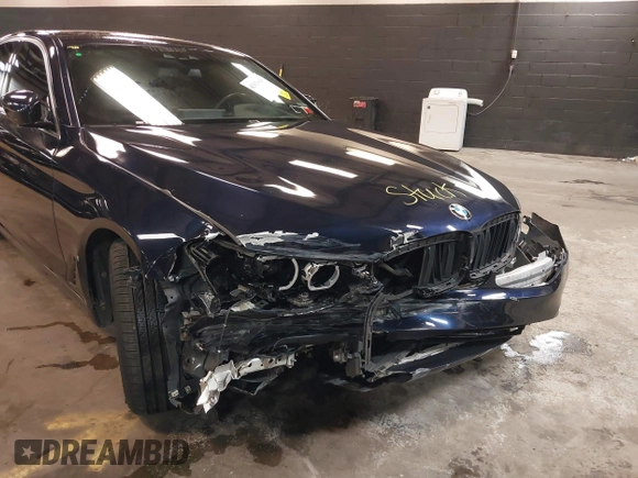 2019 BMW 5 Series 540i xDrive z VIN WBAJE7C53KWW29884, wystawiony jako IAAI lot #42020658 z przebiegiem 68 389 mil mil oraz . Historia ofert i sprzedaży dostępna na DreamBid. Obrazek 6.