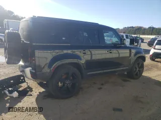2023 Land Rover Defender S z VIN SALEJ7EXXP2231853, wystawiony jako Copart lot #85451834 z przebiegiem Nie podano mil oraz Szkoda całkowita • Salvage title. Historia ofert i sprzedaży dostępna na DreamBid. Obrazek 3.