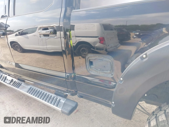 2018 Ford Super Duty F-250 SRW XL with VIN 1FT7W2BT7JEB26098, listed as a IAAI auction lot 41946894 with 160,396 mi miles. Bid and sale history available at carsss.com. Image 18.