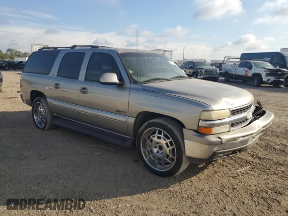 2000 Chevrolet Suburban LT with VIN 3GNEC16T0YG143890, listed as a Copart auction lot 72273534 with 242,305 mi miles and Salvage Title. Bid and sale history available at carsss.com. Image 4.