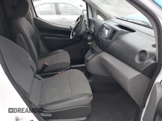 2019 Nissan NV200 S z VIN 3N6CM0KN8KK696187, wystawiony jako IAAI lot #41688850 z przebiegiem 126 602 mil mil oraz . Historia ofert i sprzedaży dostępna na DreamBid. Obrazek 5.