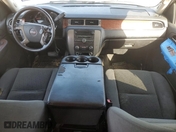 2008 GMC Yukon XL SLT 4SB with VIN 1GKFC16018R226137, listed as a Copart auction lot 48208105 with 221,270 mi miles and Clean Title. Bid and sale history available at carsss.com. Image 8.