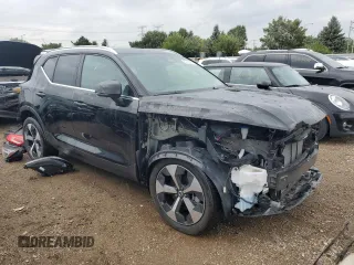 2023 Volvo XC40 Ultimate Bright Theme с VIN YV4L12UA1P2075634, выставлен на аукционе Copart как лот 67070524 с пробегом Не указан миль и Списание • Salvage title. История ставок и продаж доступна на DreamBid. Изображение 4.