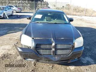 2005 Dodge Magnum RT with VIN 2D4GV58235H682753, listed as a IAAI auction lot 41814817 with 100,246 mi miles. Bid and sale history available at carsss.com. Image 12.