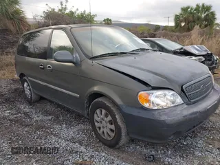 2004 Kia Sedona LX with VIN KNDUP131346533373, listed as a IAAI auction lot 41632342 with 76,545 mi miles. Bid and sale history available at carsss.com. Image 1.