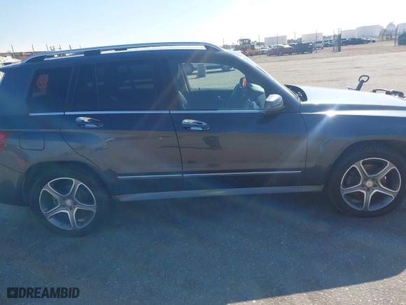 2014 Mercedes-Benz GLK-Class GLK 250 BlueTEC with VIN WDCGG0EB8EG216952, listed as a IAAI auction lot 40548731 with 109,580 mi miles. Bid and sale history available at carsss.com. Image 13.