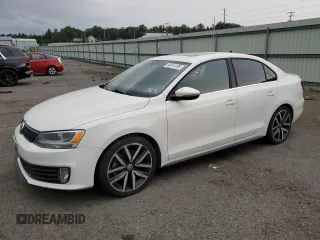 2014 Volkswagen Jetta GLI with VIN 3VW4T7AJ4EM384679, listed as a Copart auction lot 64014195 with 137,793 mi miles and Clean title. Bid and sale history available at DreamBid. Image 1.