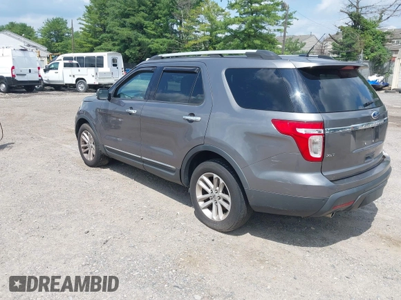 2011 Ford Explorer XLT with VIN 1FMHK8D86BGA63282, listed as a IAAI auction lot 42640508 with 200,620 mi miles and . Bid and sale history available at DreamBid. Image 3.
