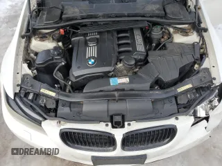 2009 BMW 3 Series 328i xDrive z VIN WBAPK73559A455911, wystawiony jako Copart lot #46065595 z przebiegiem 261 802 mil mil oraz Szkoda całkowita • Salvage title. Historia ofert i sprzedaży dostępna na DreamBid. Obrazek 11.