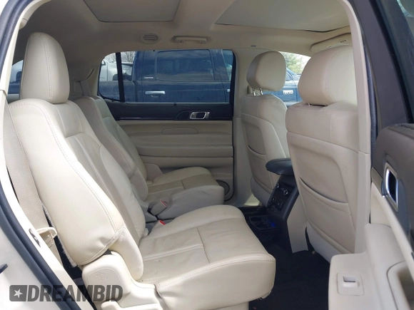 2014 Lincoln MKT EcoBoost z VIN 2LMHJ5AT0EBL56623, wystawiony jako IAAI lot #41940920 z przebiegiem 138 911 mil mil oraz . Historia ofert i sprzedaży dostępna na DreamBid. Obrazek 8.