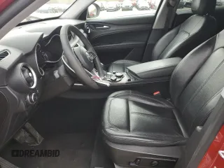 2019 Alfa Romeo Stelvio Ti Sport z VIN ZASPAKBN4K7C54604, wystawiony jako Copart lot #49912975 z przebiegiem 40 301 mil mil oraz Szkoda całkowita • Salvage title. Historia ofert i sprzedaży dostępna na DreamBid. Obrazek 7.