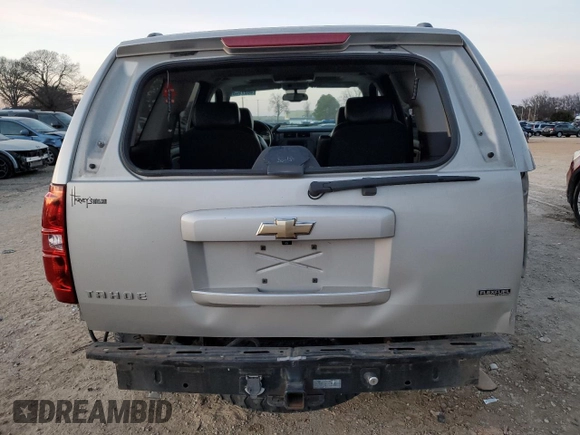 2008 Chevrolet Tahoe 3LT z VIN 1GNFK13068R131003, wystawiony jako Copart lot #46279485 z przebiegiem 203 095 mil mil oraz Szkody całkowita. Historia ofert i sprzedaży dostępna na DreamBid. Obrazek 6.