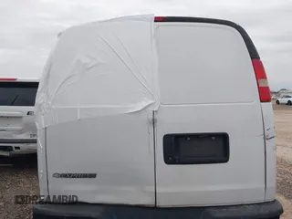 2018 Chevrolet Express Cargo Van with VIN 1GCWGAFP0J1275427, listed as a IAAI auction lot 41463949 with 1 mi miles. Bid and sale history available at carsss.com. Image 15.