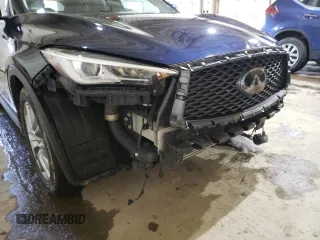 2019 Infiniti QX50 LUXE with VIN 3PCAJ5M35KF136812, listed as a Copart auction lot 43558033 with 57,577 mi miles. Bid and sale history available at carsss.com. Image 9.